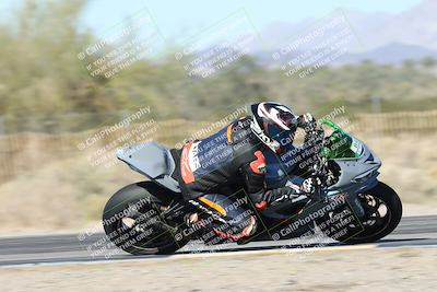 media/Dec-04-2025-Racers Edge (Thu) [[5ebc9f124d]]/3-B Group/5-Session 2 Turn 2 inside Speed Pans/